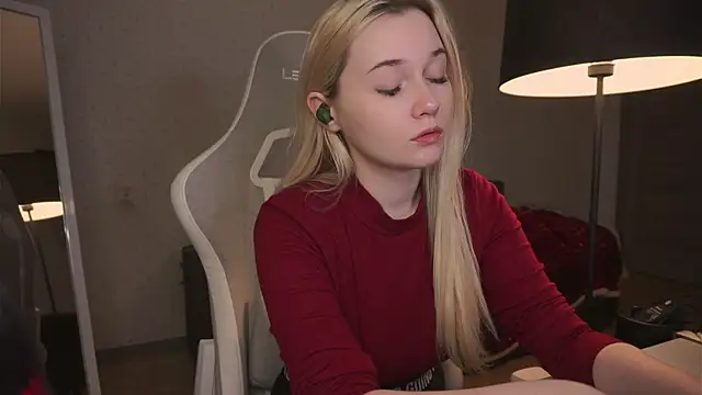 Lisa 003 online show from 01-19-25, 01:32