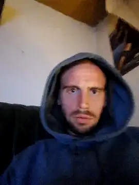 Snapshot of Rejtelmesest chatting on 03-13-25, 04:49 Rejtelmesest online show from 03-13-25, 04:49