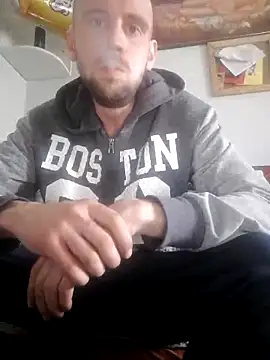 Snapshot of Rejtelmesest chatting on 03-10-25, 01:54 Rejtelmesest online show from 03-10-25, 01:54