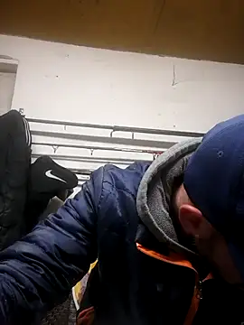 Snapshot of Rejtelmesest chatting on 03-13-25, 06:34 Rejtelmesest online show from 03-13-25, 06:34