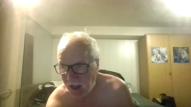 Snapshot of Sammy1660 chatting on 09-20-25, 04:39 Sammy1660 online show from 09-20-25, 04:39