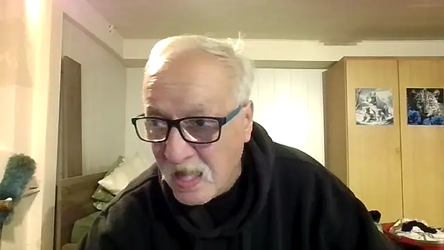 Snapshot of Sammy1660 chatting on 10-25-25, 04:51 Sammy1660 online show from 10-25-25, 04:51