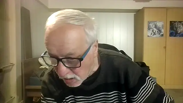 Snapshot of Sammy1660 chatting on 09-22-25, 09:54 Sammy1660 online show from 09-22-25, 09:54