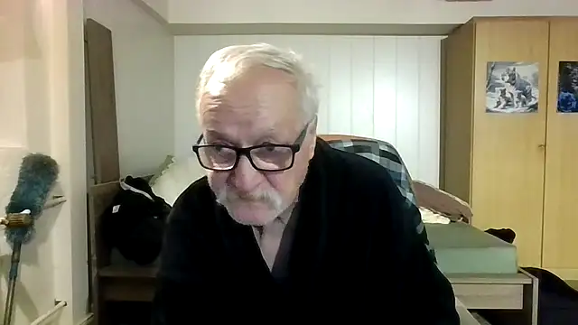 Sammy1660 online show from 10-31-25, 05:26