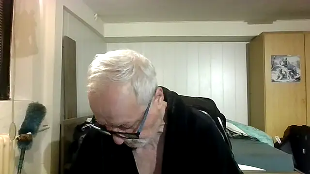 Snapshot of Sammy1660 chatting on 10-13-25, 04:03 Sammy1660 online show from 10-13-25, 04:03