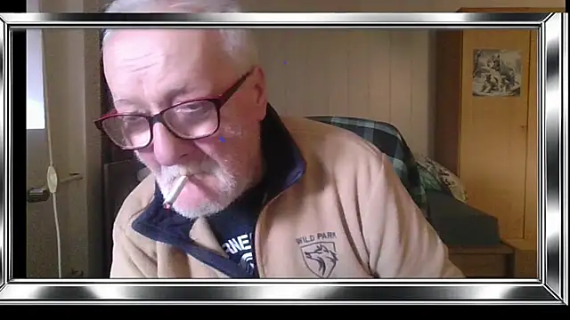 Sammy1660 online show from 05-18-26, 04:01