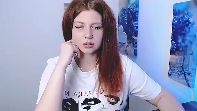 Lizzy Love online show from 10-29-25, 10:20