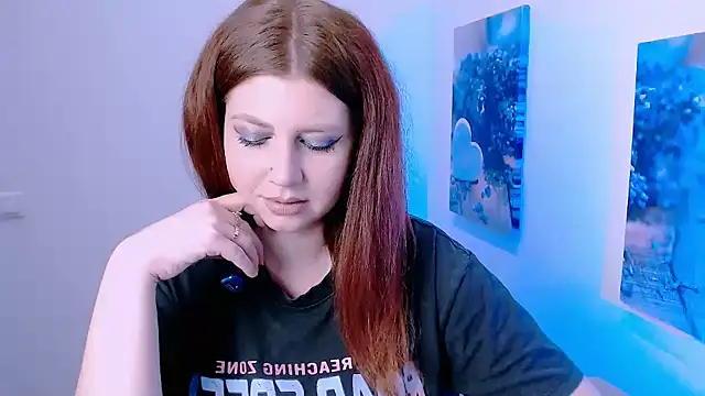 Lizzy Love online show from 11-13-25, 08:24