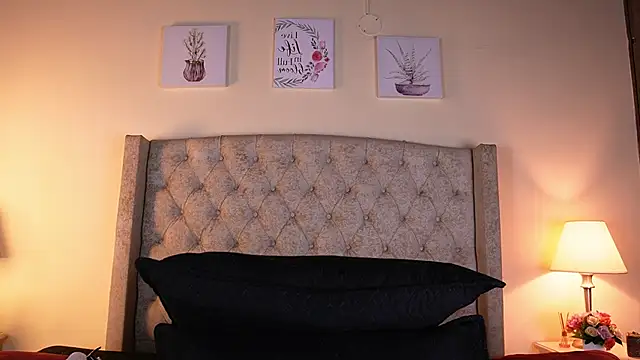 Snapshot of allisson_m chatting on 06-01-26, 12:05 allisson m online show from 06-01-26, 12:05