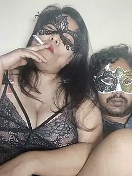 Snapshot of Cutehornycouples chatting on 07-04-26, 04:55 Cutehornycouples online show from 07-04-26, 04:55