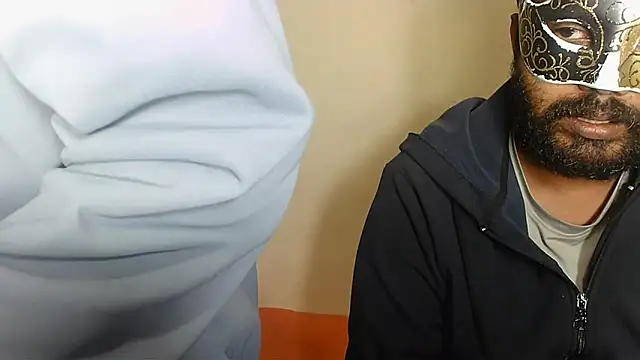 Cutehornycouples online show from 11-29-25, 04:51