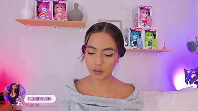 emily bank online show from 09-19-25, 07:29