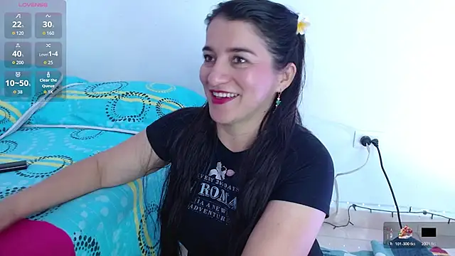 Emelyross  online show from 06-17-26, 12:59