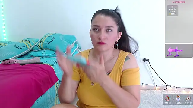 Emelyross  online show from 03-21-26, 04:44