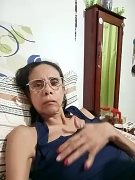 JuanitaDelMar online show from 11-18-25, 02:27