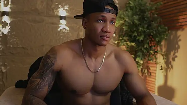 Logan Varela online show from 11-21-25, 04:28