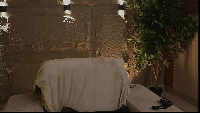 Logan Varela online show from 10-01-25, 01:48