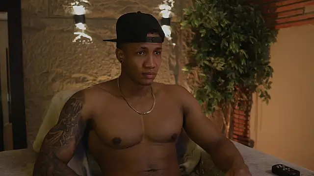 Logan Varela online show from 10-22-25, 01:10