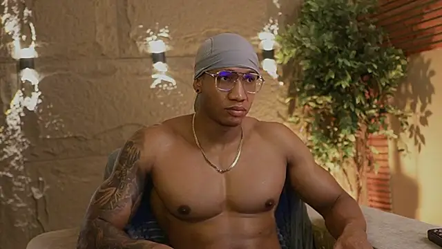 Logan Varela online show from 11-12-25, 12:20