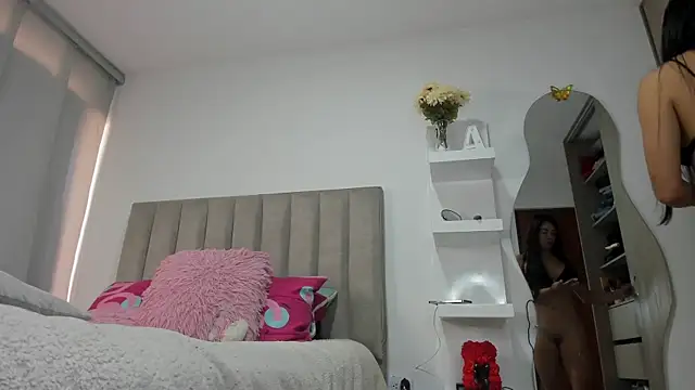 Queen Antonella Oficial online show from 03-22-26, 01:34