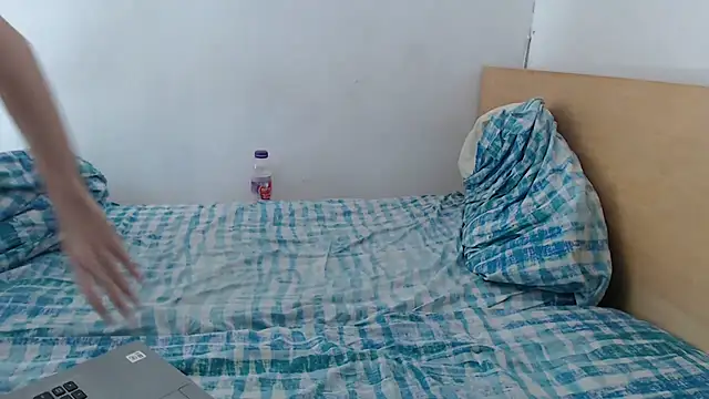 erikamavrik online show from 11-13-25, 09:13