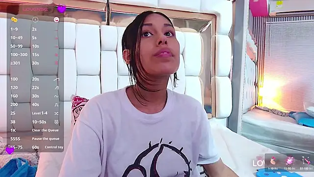 yourcuteneighbourr online show from 03-07-25, 06:02