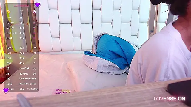 yourcuteneighbourr online show from 03-07-25, 02:57