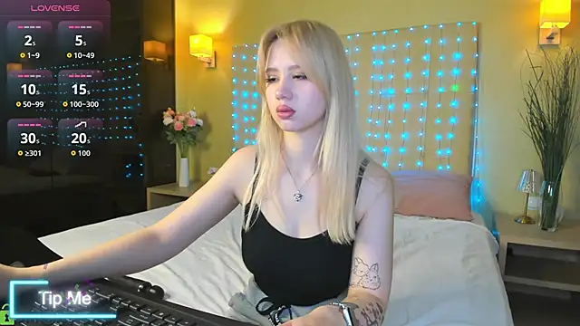 Valerie Woods online show from 05-19-26, 01:10