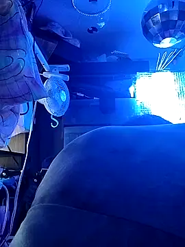 gurlnips online show from 03-08-26, 11:52