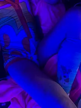 gurlnips online show from 12-03-25, 06:07