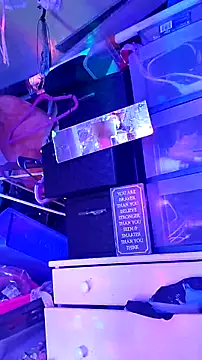 gurlnips online show from 10-25-25, 07:29