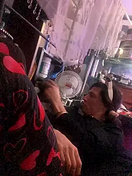 gurlnips online show from 11-30-25, 08:04