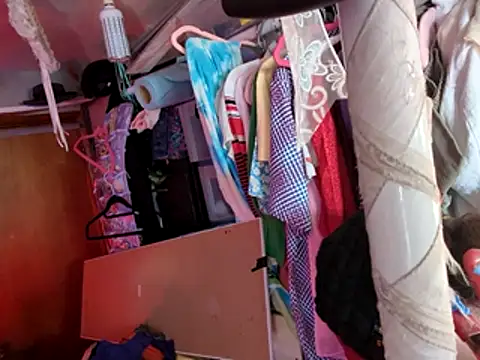 gurlnips online show from 11-19-25, 10:10