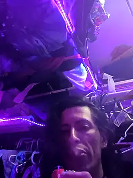 gurlnips online show from 03-31-26, 12:51