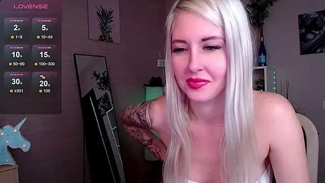Snapshot of Mermaid_N chatting on 02-03-25, 04:57 Mermaid N online show from 02-03-25, 04:57