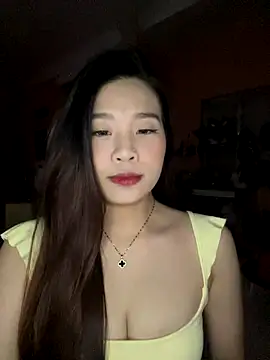 Snapshot of Bae1103 chatting on 11-13-25, 04:11 Bae1103 online show from 11-13-25, 04:11