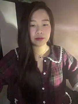 Snapshot of Bae1103 chatting on 03-19-26, 05:24 Bae1103 online show from 03-19-26, 05:24