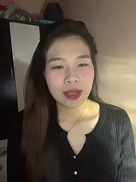 Snapshot of Bae1103 chatting on 01-13-26, 05:06 Bae1103 online show from 01-13-26, 05:06