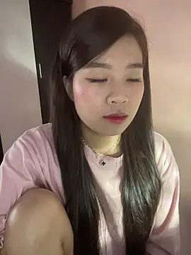 Snapshot of Bae1103 chatting on 02-26-26, 03:06 Bae1103 online show from 02-26-26, 03:06