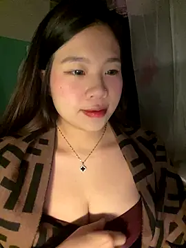 Snapshot of Bae1103 chatting on 11-26-25, 05:57 Bae1103 online show from 11-26-25, 05:57