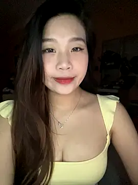 Snapshot of Bae1103 chatting on 10-05-25, 05:03 Bae1103 online show from 10-05-25, 05:03