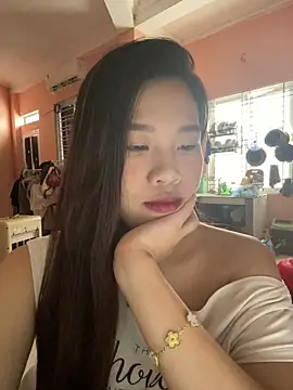 Snapshot of Bae1103 chatting on 11-11-25, 05:46 Bae1103 online show from 11-11-25, 05:46