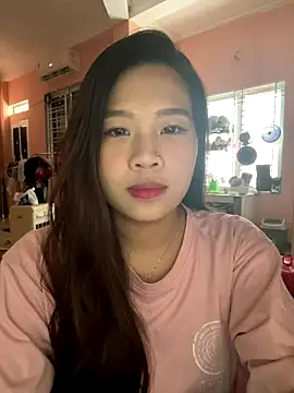 Snapshot of Bae1103 chatting on 10-18-25, 08:38 Bae1103 online show from 10-18-25, 08:38
