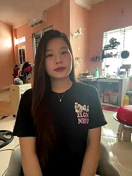 Snapshot of Bae1103 chatting on 09-15-25, 03:40 Bae1103 online show from 09-15-25, 03:40