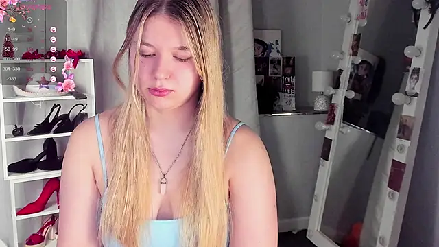 Rebecca Kelly online show from 02-13-26, 02:33