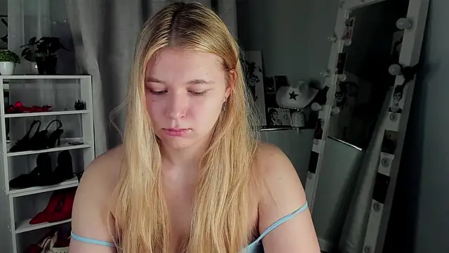 Rebecca Kelly online show from 11-25-25, 04:13