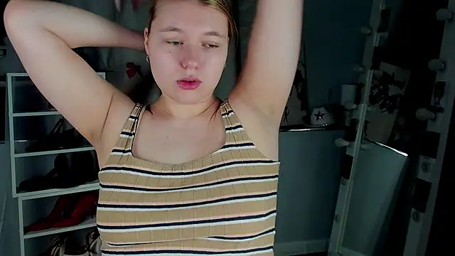 Rebecca Kelly online show from 01-08-26, 02:39