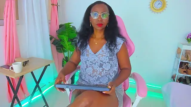 alexajhonson1012 online show from 03-12-26, 06:12