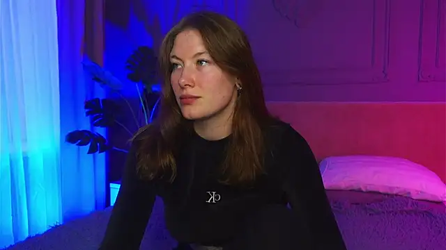 Liv Fay online show from 09-20-25, 02:44