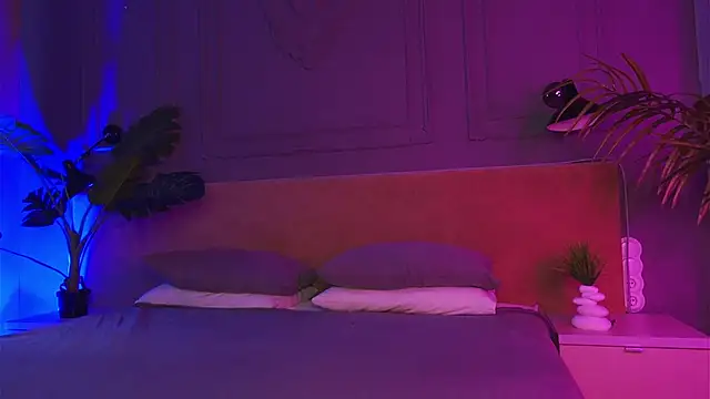 Liv Fay online show from 09-28-25, 02:57